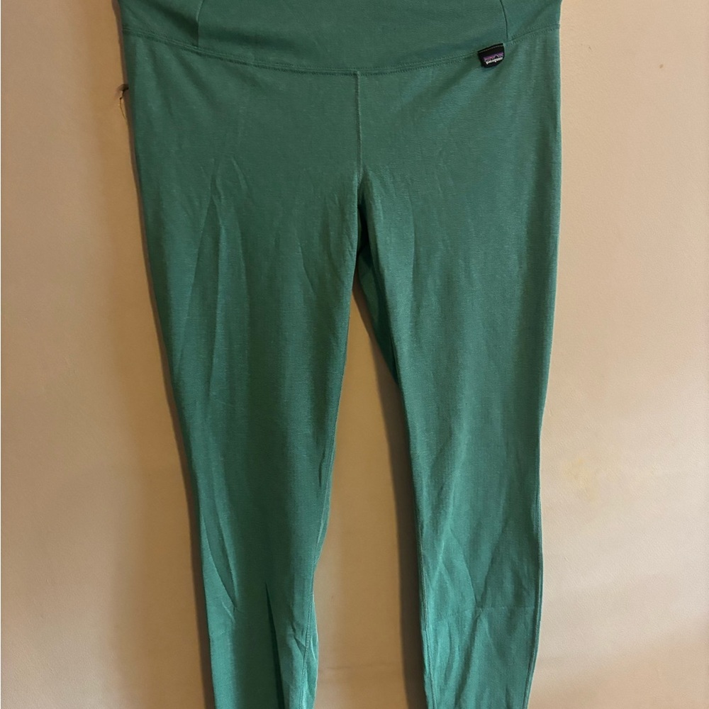 Patagonia Woman’s Forest Green Leggings